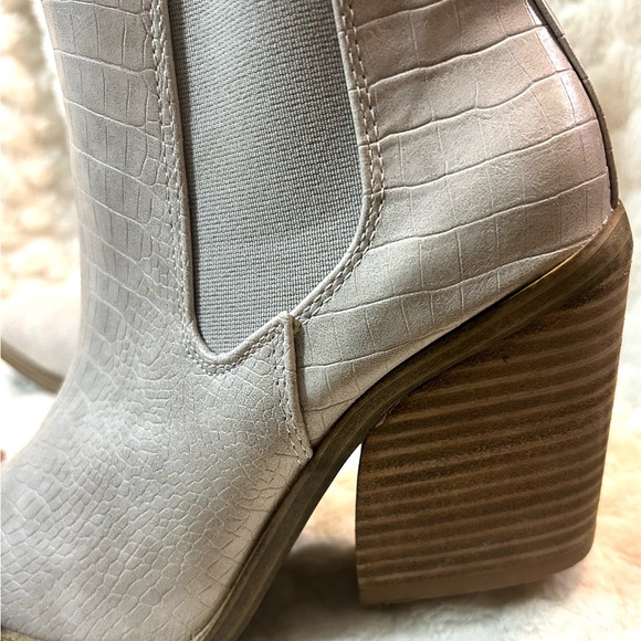 Barn Babe faux crocodile block chunky heel ankle boots women’s size 7.5 - Picture 8 of 12